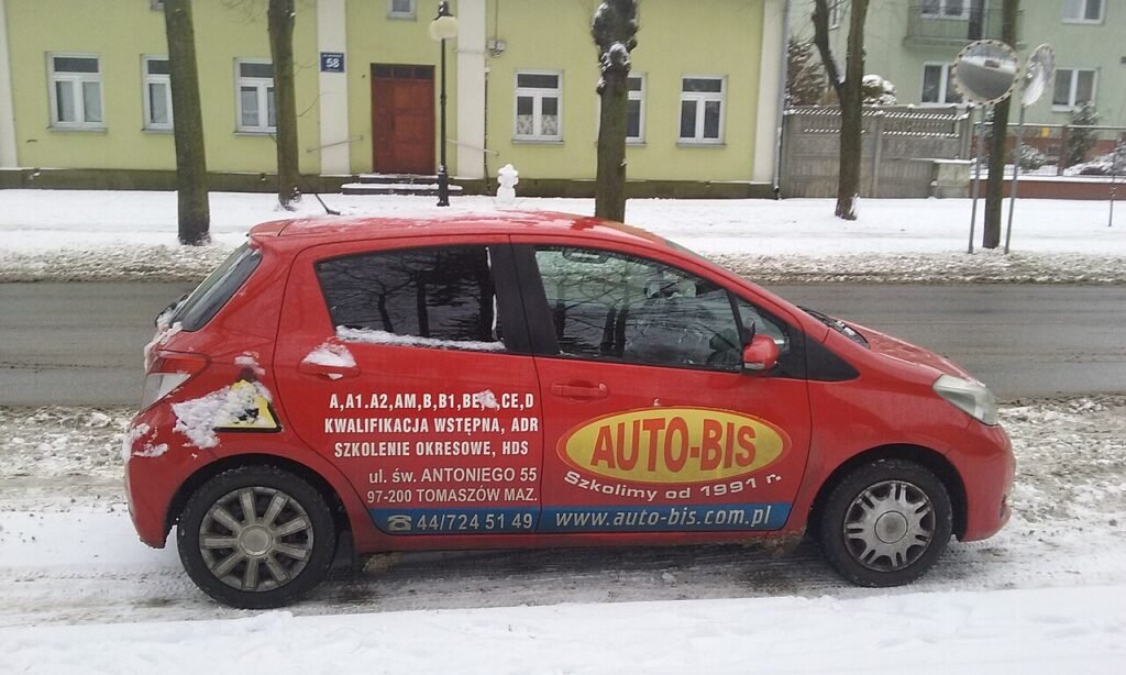 Führerschein Klasse B: Fahrschulauto